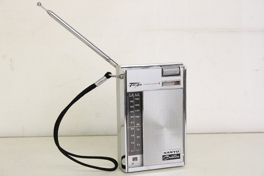 TB526三洋電機 トランジスタラジオ カドニカ 9F-B10◇ジャンク/コード欠損/現状品/ニカド電池/充電/ポータブル/昭和/古道具タグボート
