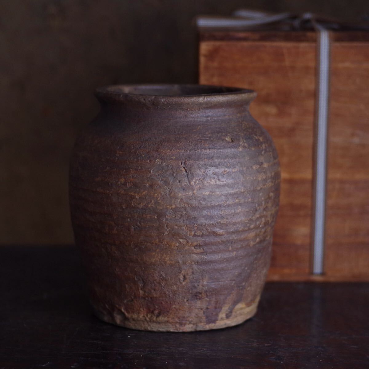 【箱付 希少】とにかく土味の良い越前壺 江戸期 蹲 花器 花瓶華道具茶道具花入古民藝種壷骨董柳宗悦日本民藝館検壷備前信楽丹波常滑六古窯 