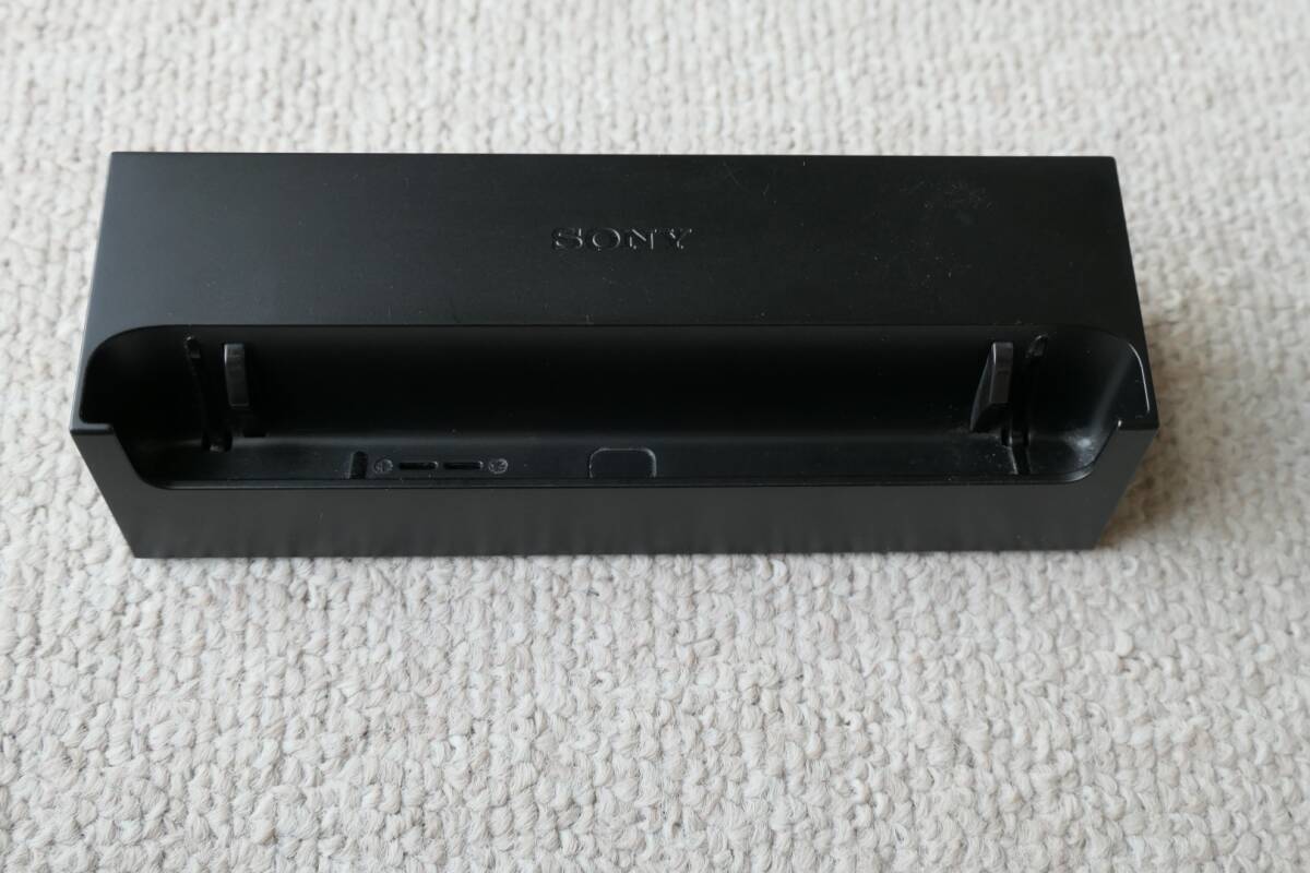 ★Used★　NTTドコモ 卓上ホルダ SO17 SONY DK28　Xperia