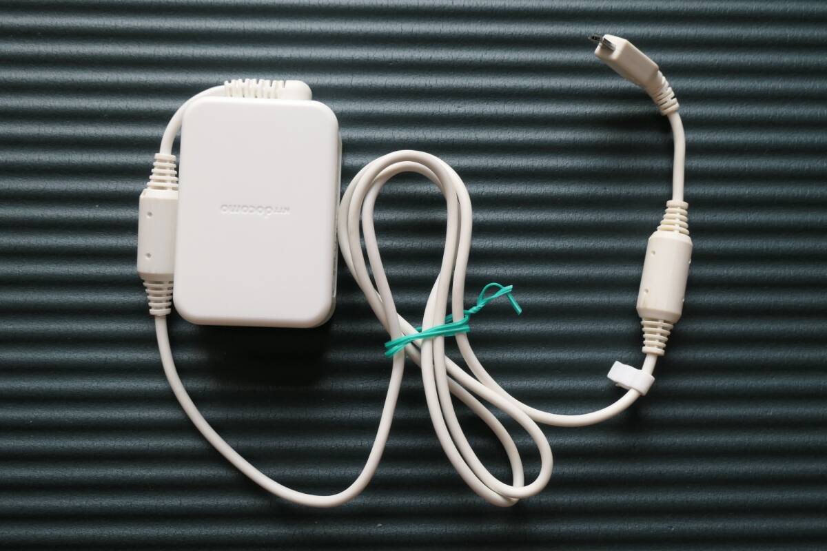 ★Used★docomo ACアダプタ04 USB microB 