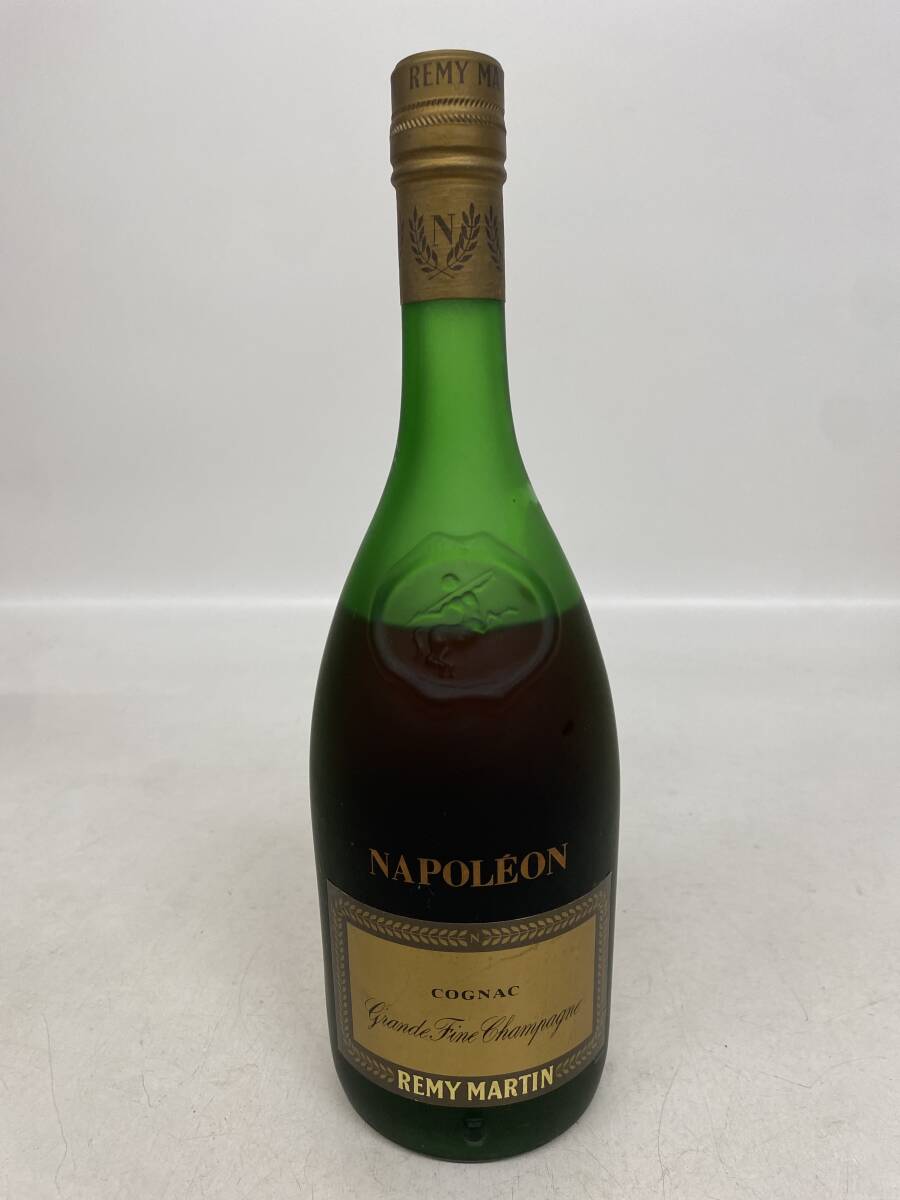 B252/1円〜 REMY MARTIN レミーマルタン NAPOLEON ナポレオン グランド ファイン シャンパーニュ 液面低下 700ml 度数未記載 未開栓