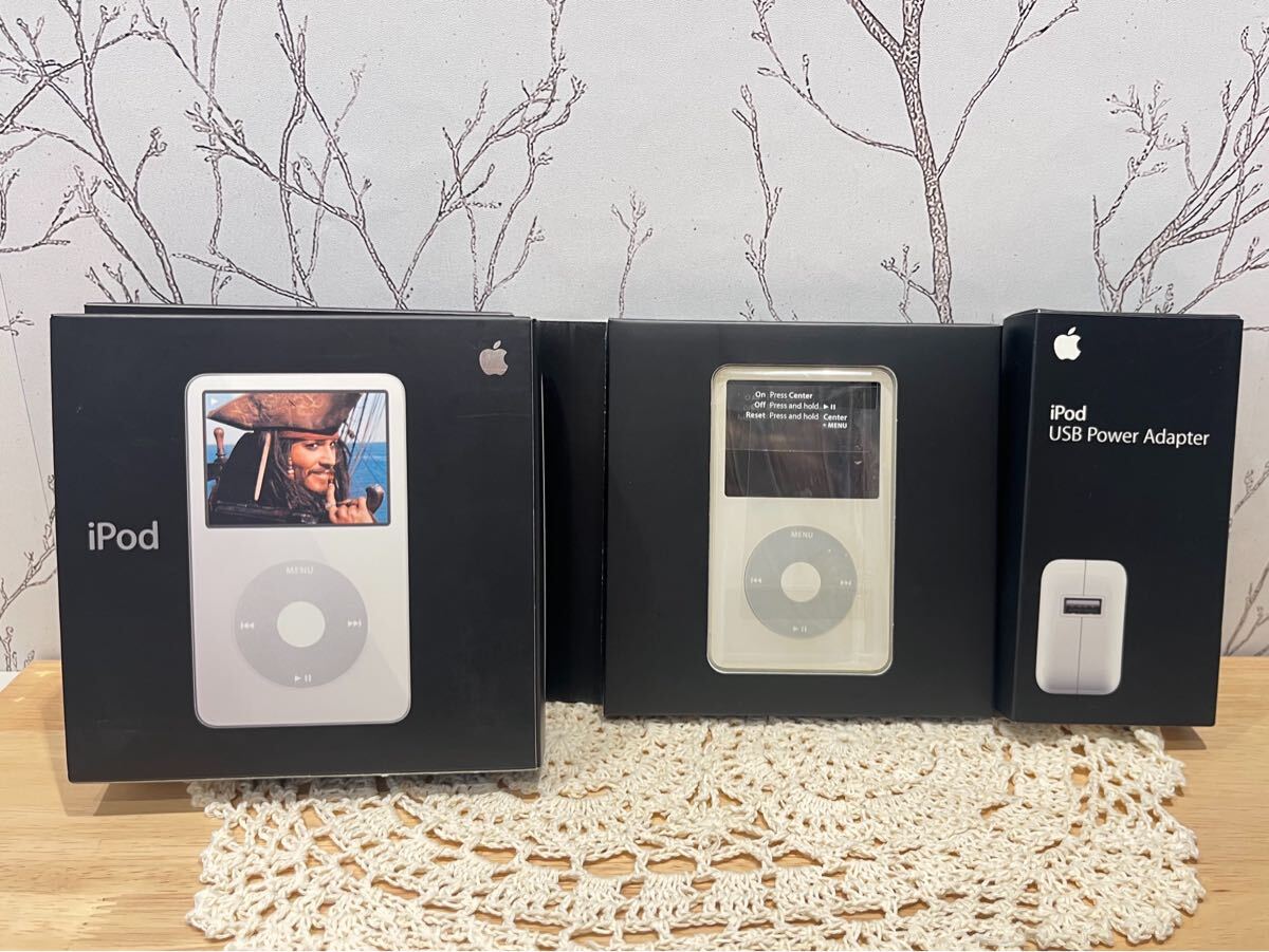【元箱・付属品多数】Apple iPod 第5世代 30GB ホワイト [MA444J/A] ＋ USB Power Adapter セット ◆ジャンク品