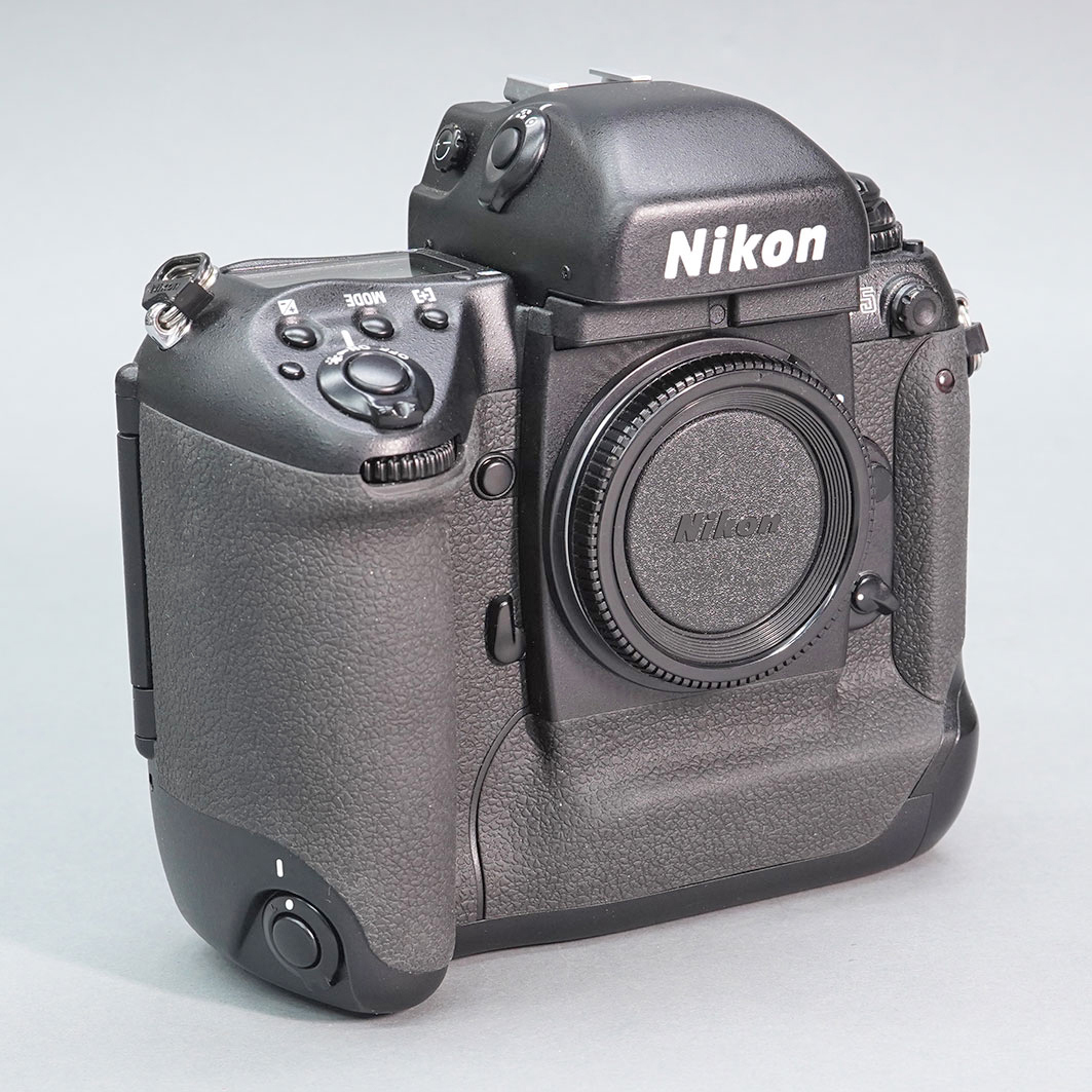【32】NIKON F5　ボディ　美品　