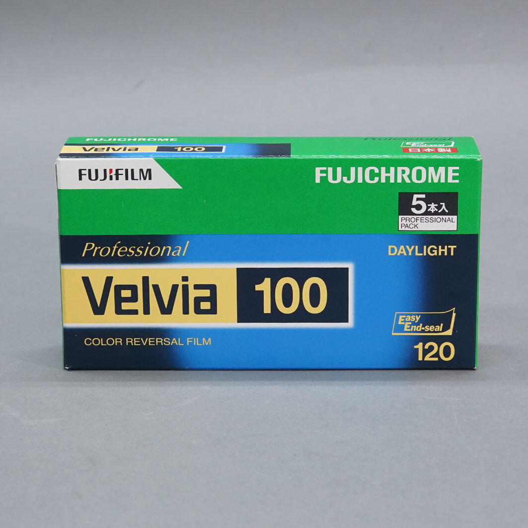 【79】 FUJICHROME Professional　Velvia 100 DAYLIGHT 120 フィルム 5本パック　期限切れ　その１０
