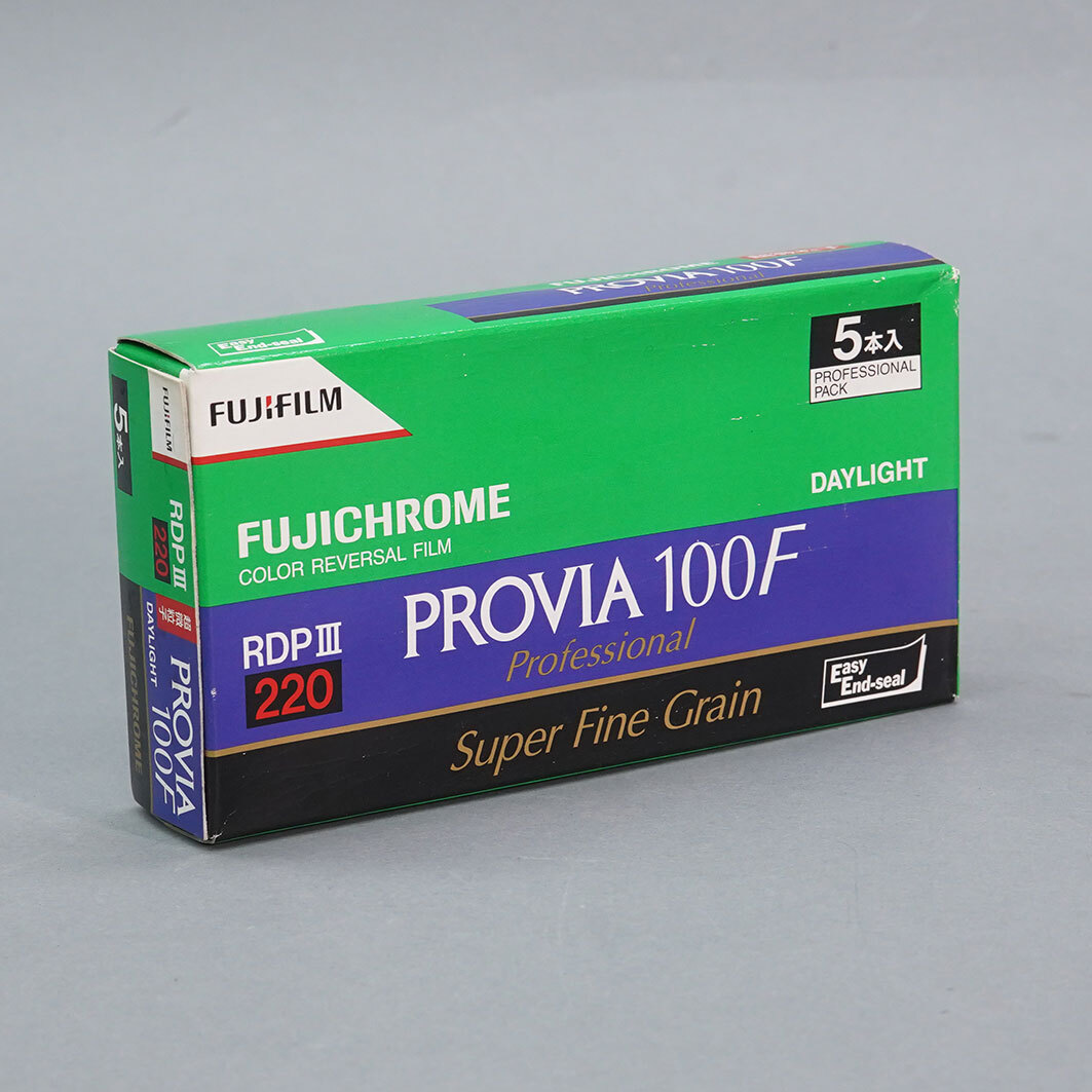 【79】 FUJICHROME Professional PROVIA 100F DAYLIGHT 220 フィルム 5本パック 期限切れ