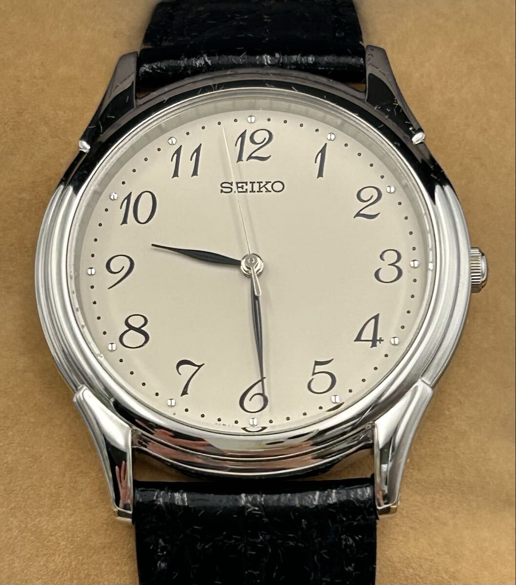 【2868】未使用保管品　 SEIKO セイコー 7N01-7141 ホワイト文字盤 腕時計　動作未確認　（m6.9）