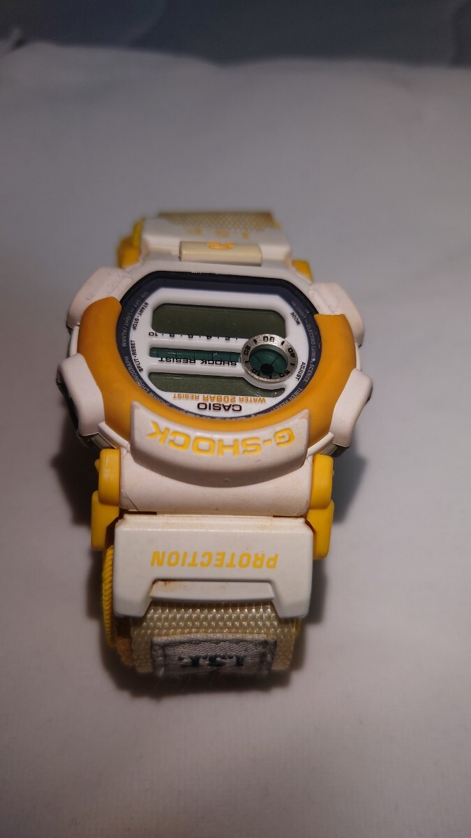 CASIO G-SHOCK DW-003 スノボーモデル デジタル腕時計 ホワイト イエロー