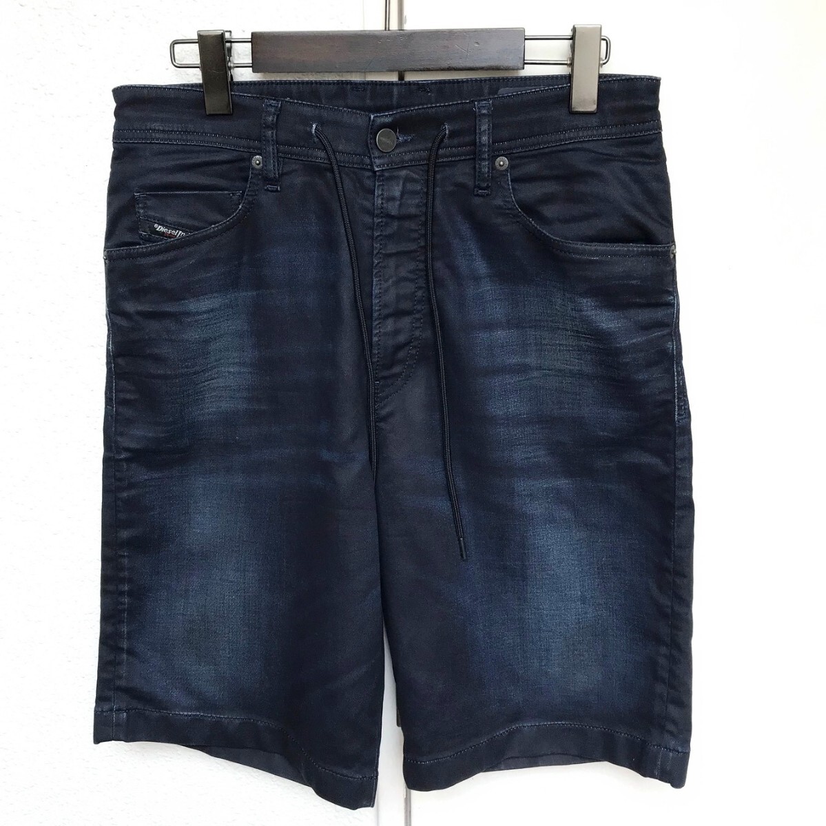 美品☆DIESEL☆ディーゼル/ジョグデニム ショート パンツ/D-WILLOH CB-NE/069IC/ハーフパンツ/size:28/インディゴ/定価:38,500円/メンズ
