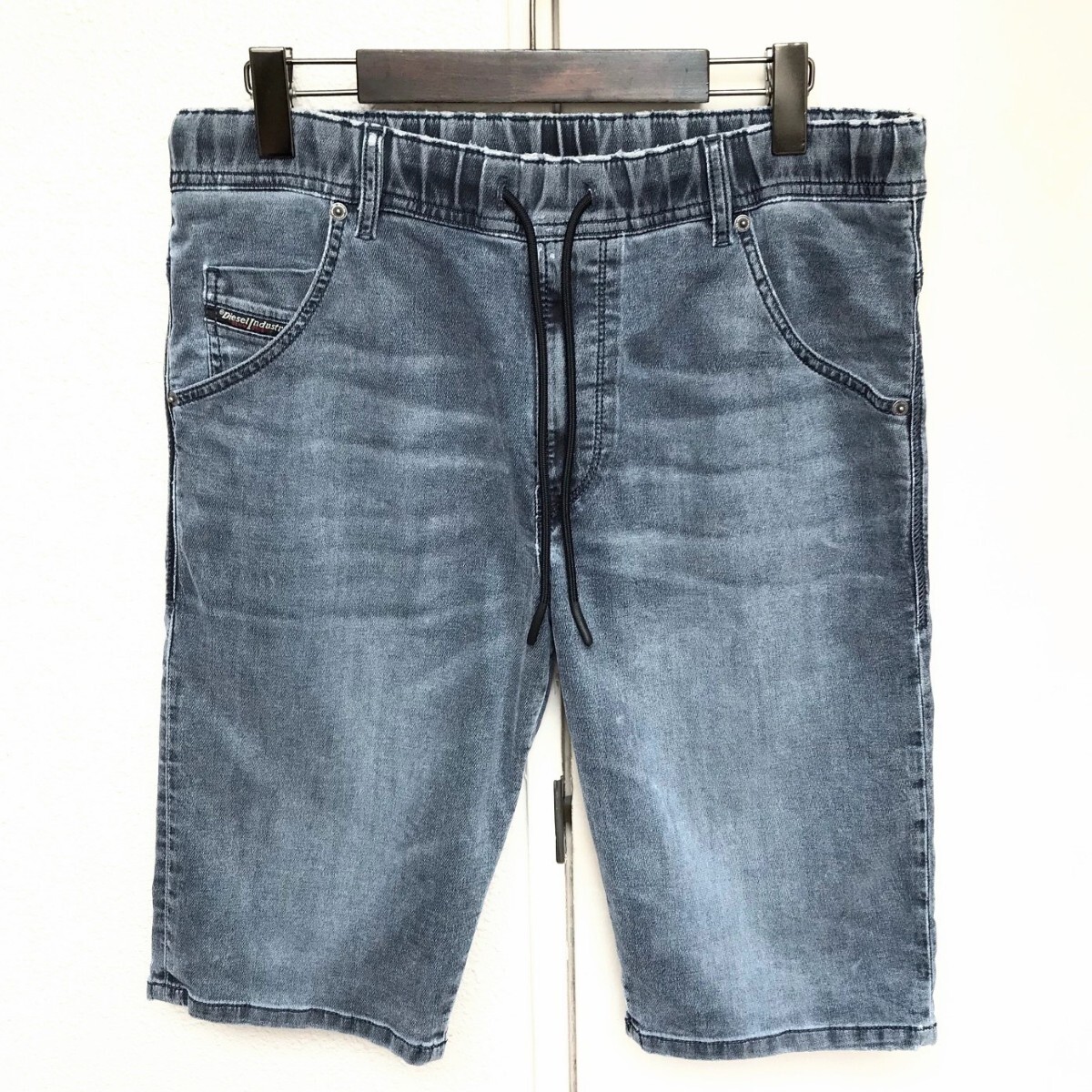 美品☆DIESEL☆ディーゼル/ジョグデニム ショート パンツ/D-KROOSHORT-NE/069ZY/ハーフパンツ/size:32/定価:38,500円/メンズ