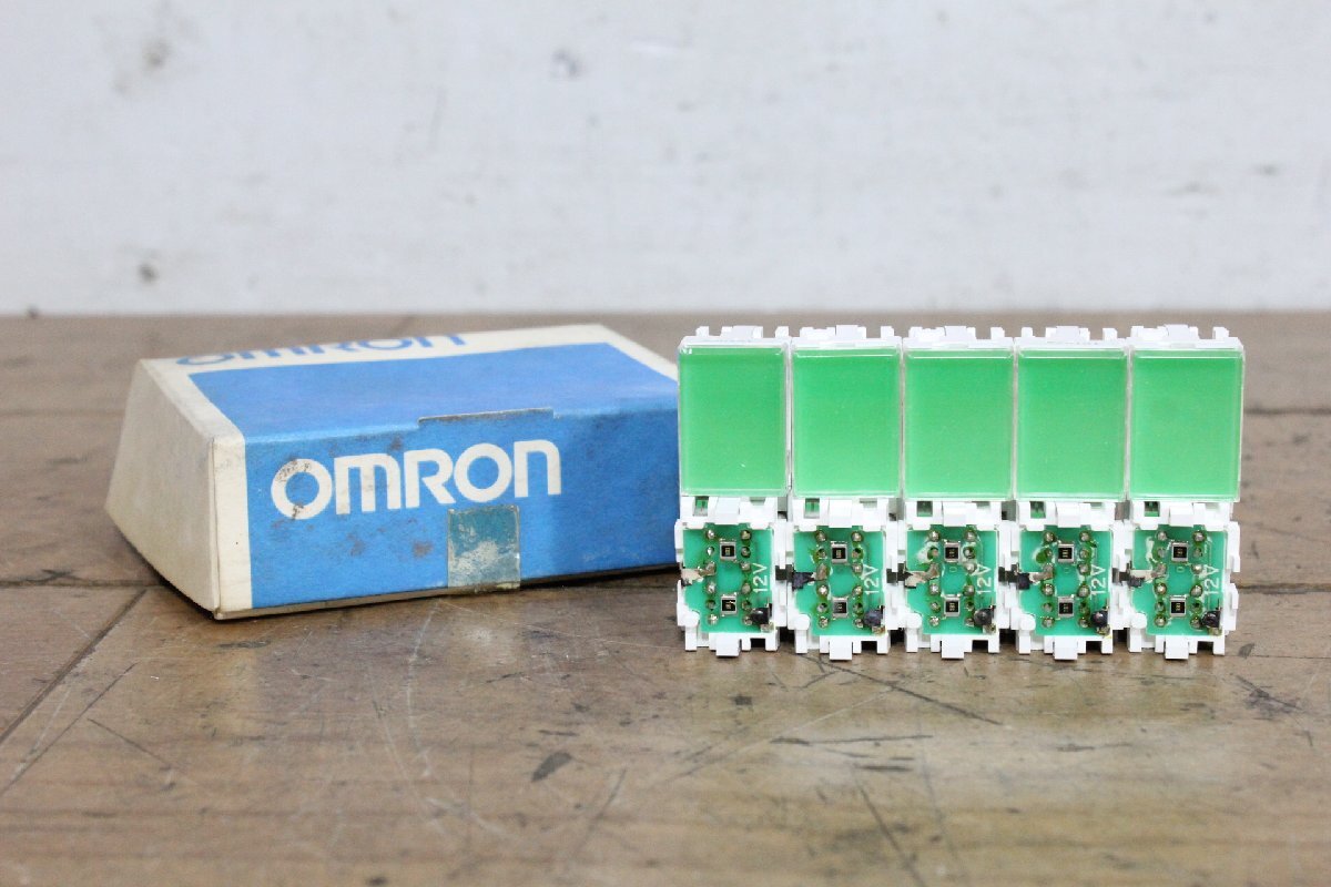 □【1Y】 OMRON オムロン スイッチコンポーネント A3PJ-5703-24E? プッシュボタン 照光押しボタンスイッチ ジャンク