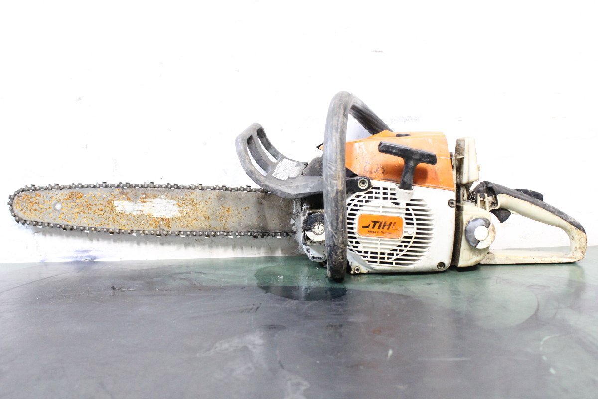☆【2F0624-13】 STIHL スチール エンジンチェーンソー MS260 ガイドバー約450mm ジャンク