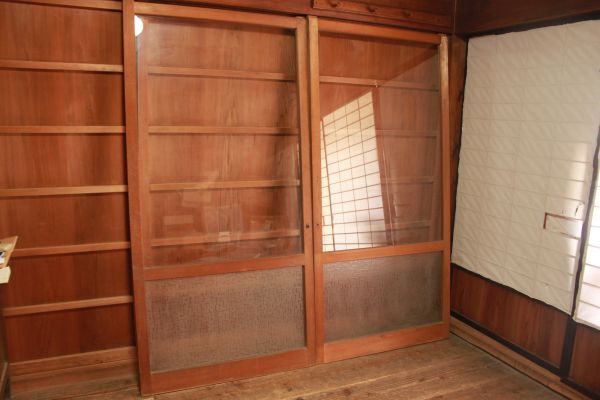 【蔵出し】★希少 建具『古い木枠のガラス戸2枚』約90.6㎝×182.3㎝★(検:美品/アンティーク/レトロ/帯戸/葦戸/古民家/希少/当時物)80608B