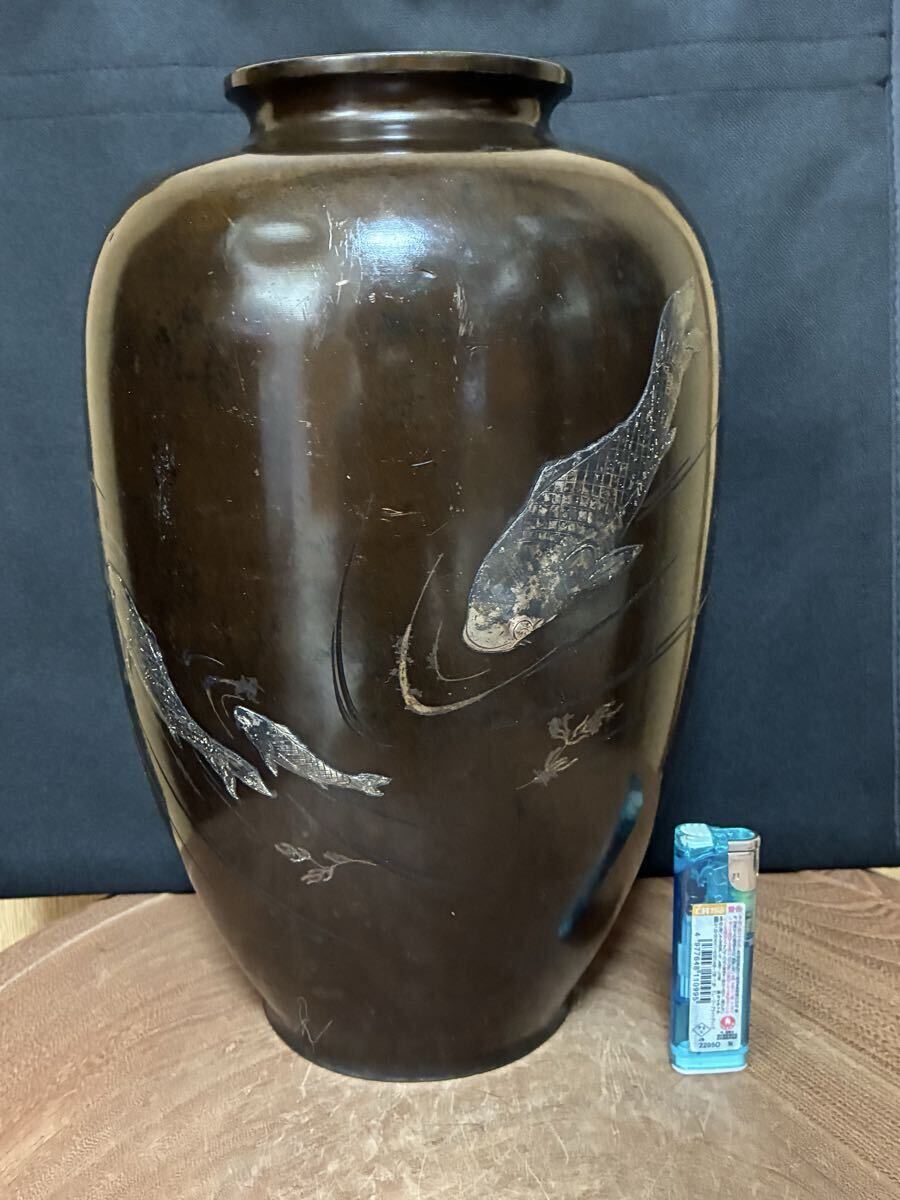【古銅】銅製 花瓶（花生）・『流水に鯉』銀象嵌・茶道具 華道具