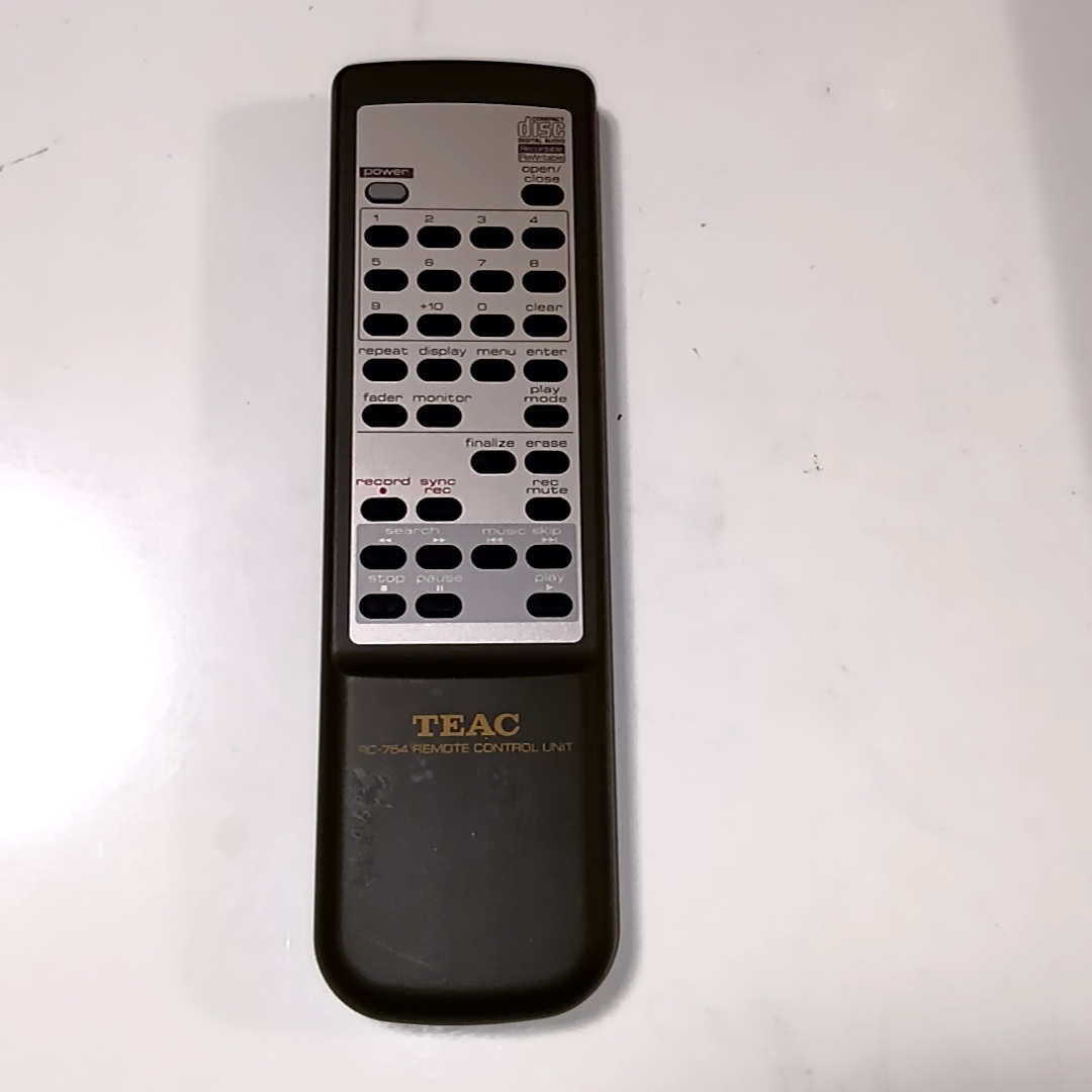 【送料無料】TEAC　ティアック CDプレーヤー RW-800 等用 リモコン RC-754 赤外線発光確認済