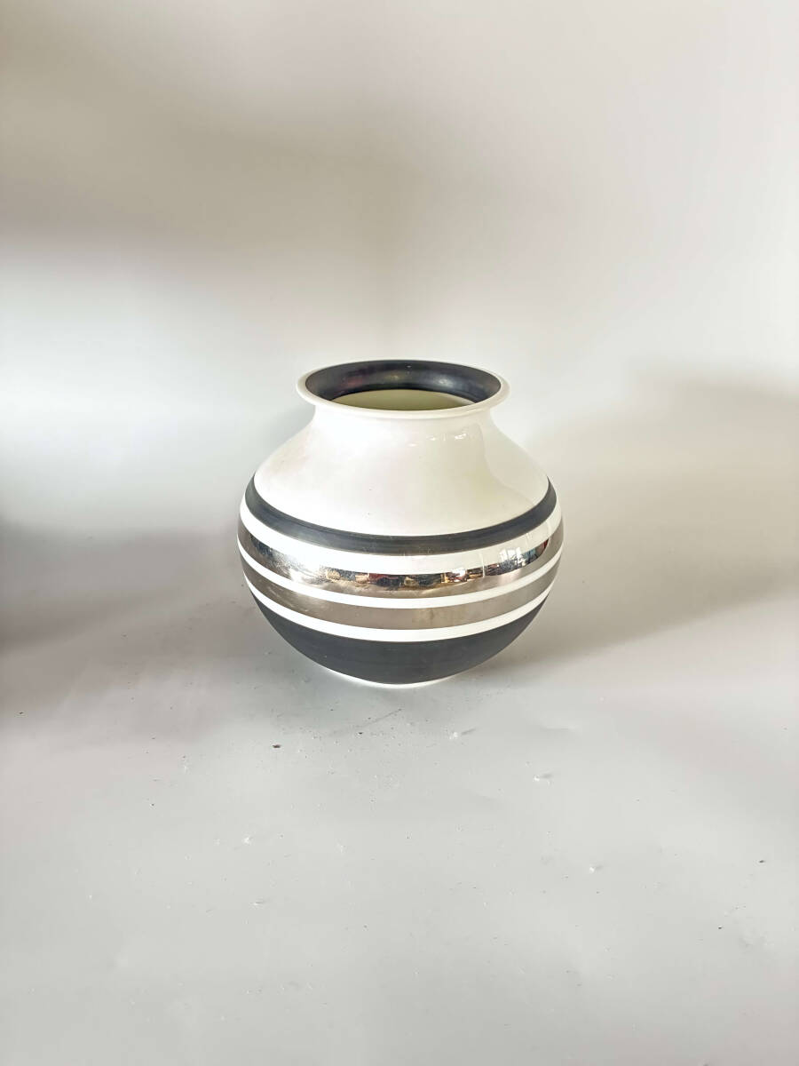 BIASON スペイン製 花瓶 フラワーベース 陶器 シルバーライン モダンデザイン