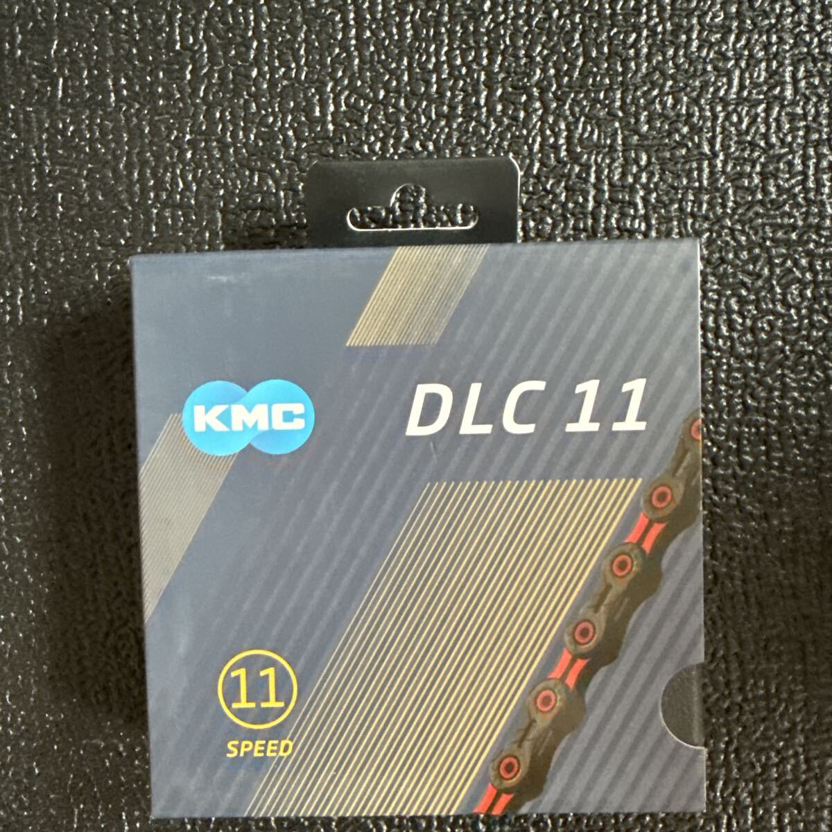KMC DLC11 ケイエムシー チェーン ブラックレッド