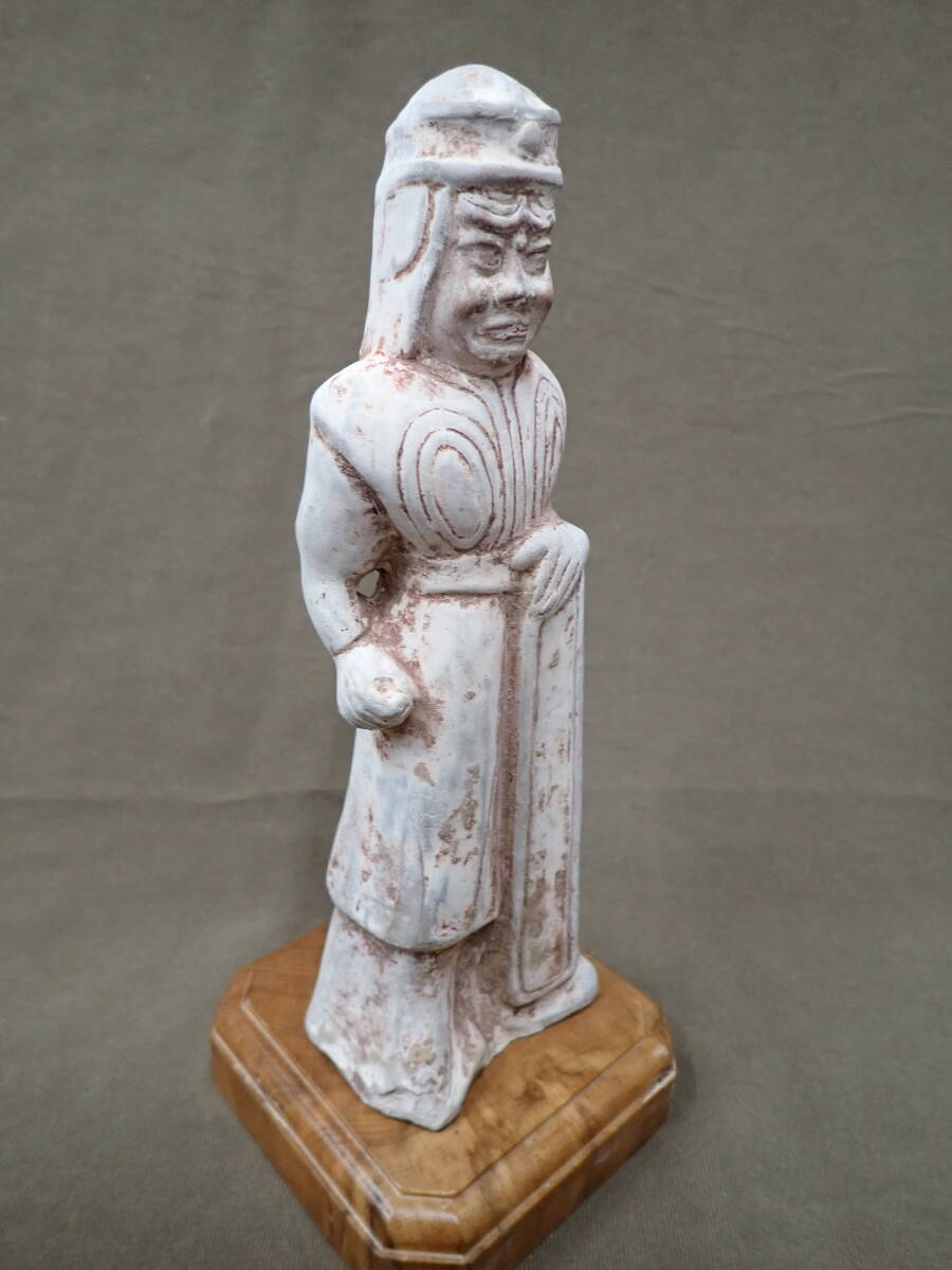 ガンダーラ　古代中国　唐　加彩武人傭