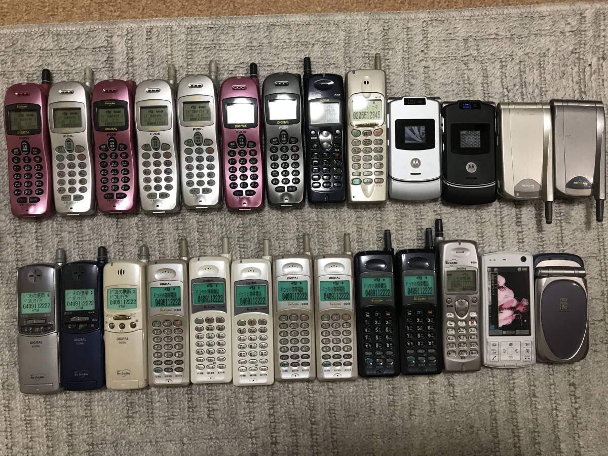 携帯電話 docomo iモード モックアップ 展示見本品 レプリカ 大量 26台 まとめ