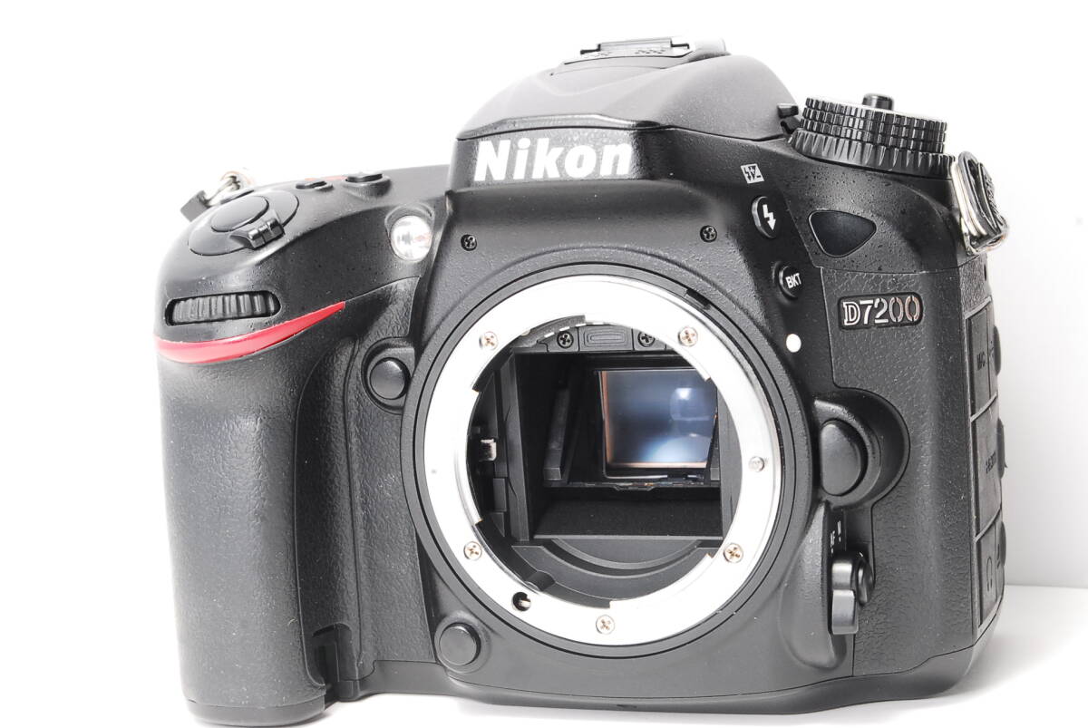 〓動作良好品〓ニコン NIKON D7200