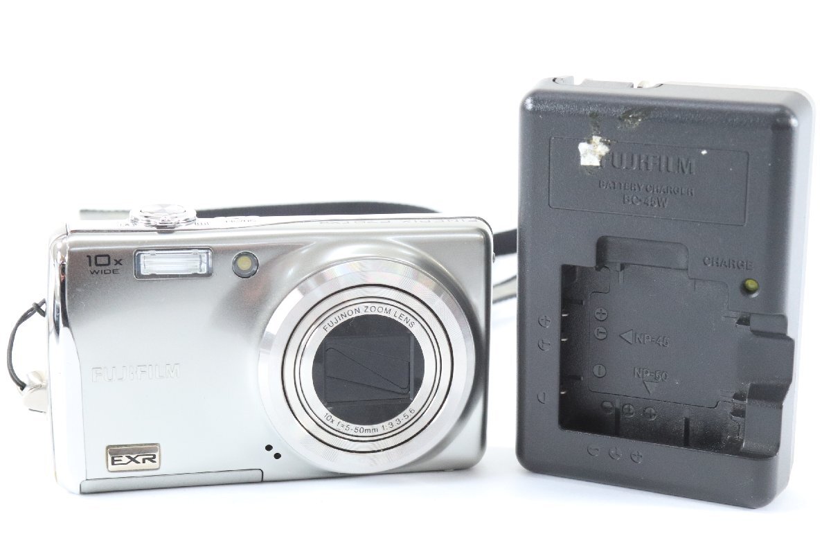 FUJIFILM 富士フィルム FINEPIX F70 EXR コンパクトデジタルカメラ デジカメ シルバー 1908-AM