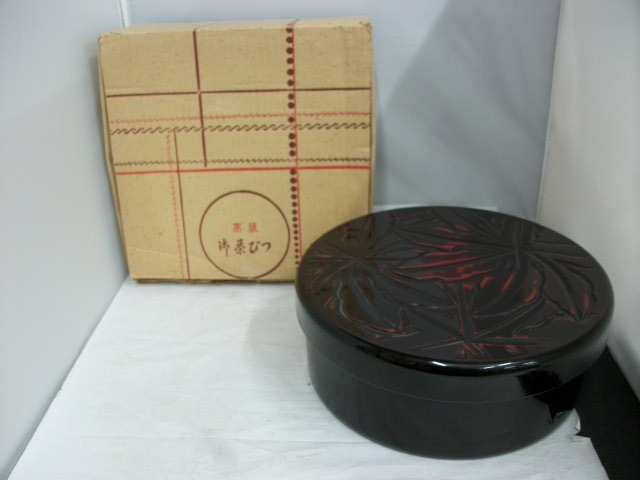 ◆◇ピ/鎌倉 ハツリ 31.5cm茶びつ/住まい/キッチン/収納/取込盆/鎌倉彫調/高級漆茶びつ/工芸品/アート/使用感少/mp5.25-013◇◆