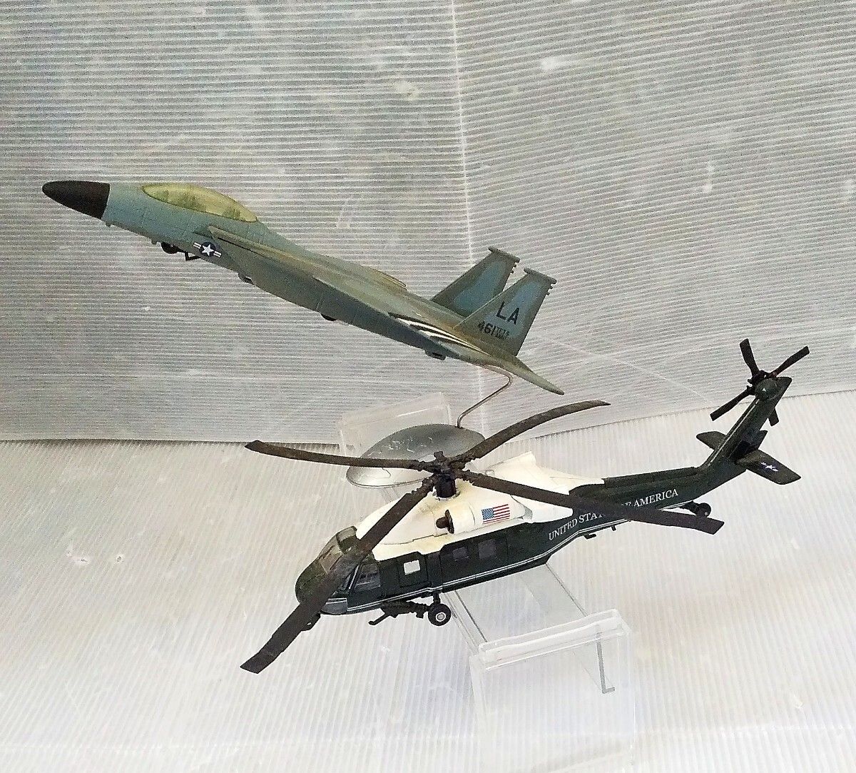 航空機 まとめて アメリカ大統領専用 ヘリコプター マリーンワン ファインモールド 軍用機 LA 461 TFTAMU 飛行機 ジャンク