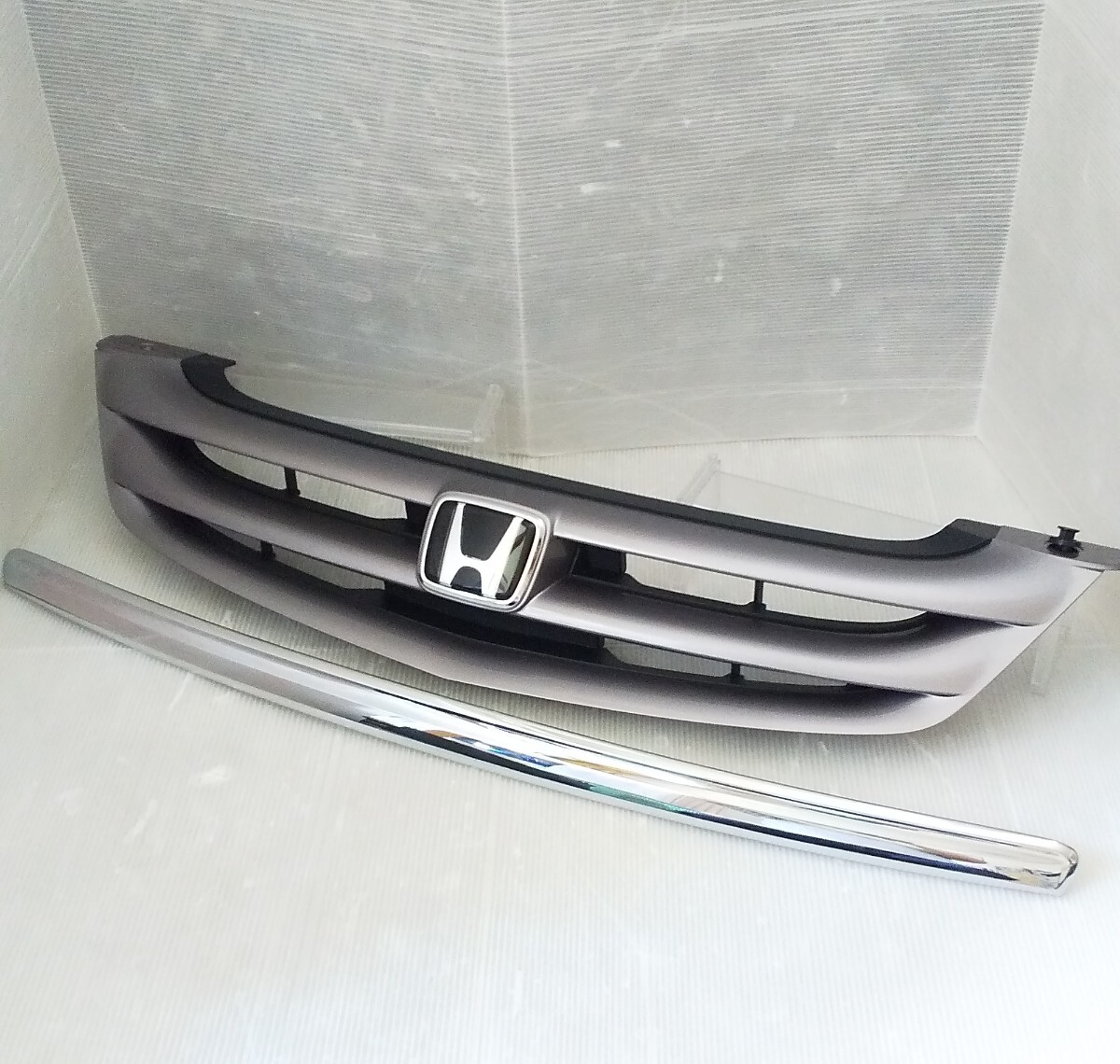 ホンダ 純正 フロントグリル モールディング オデッセイ 詳細不明 中古 HONDA ジャンク