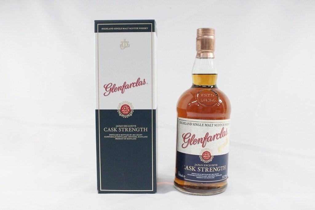 ◎ 未開栓 glanfarclas グレンファークラス25年 カスクストレングス 700ml 52.2％ ウイスキー お酒 洋酒 スコットランド