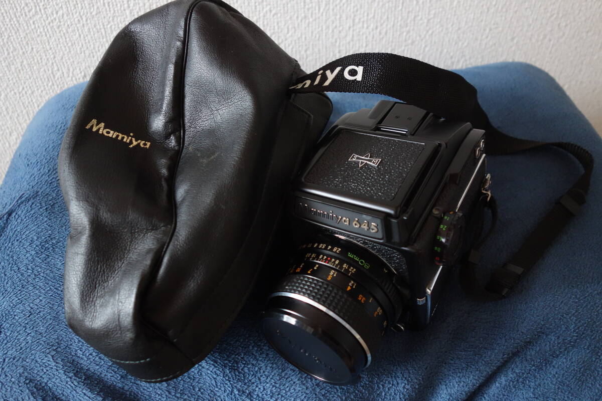 mamiya 645 1000s 80mm f2.8 レンズ付き　カメラカバー　ストラップ　付き