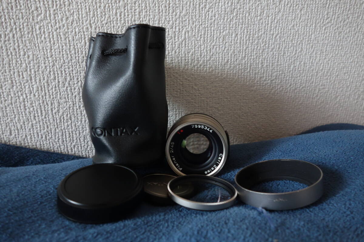 Contax 45mm f2 ポーチ　フィルター　レンズフード付き