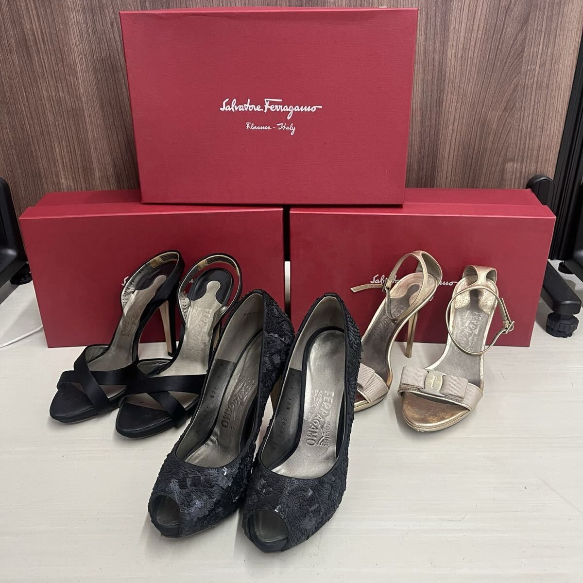 (s7856-7858)Salvatore Ferragamo フェラガモ パンプス 3足セット まとめ 51/2 6 61/2 レディース 中古品 箱付き 靴 ヒール 現状品