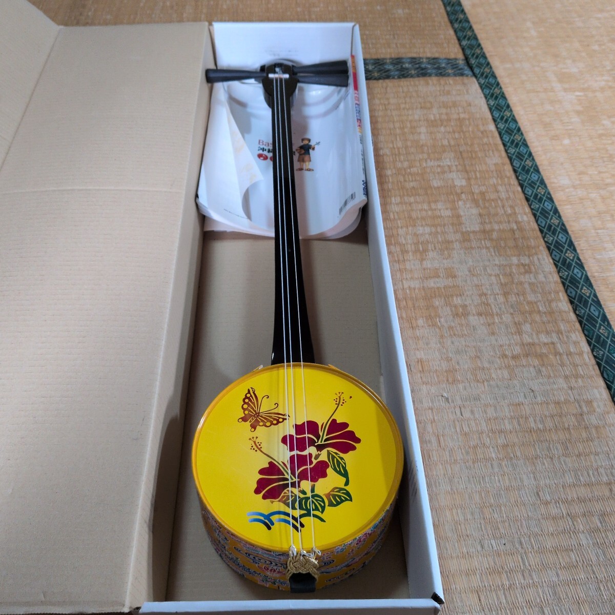 カンカン三線　カンカラ三線　ハイビスカスと蝶柄　現状品 