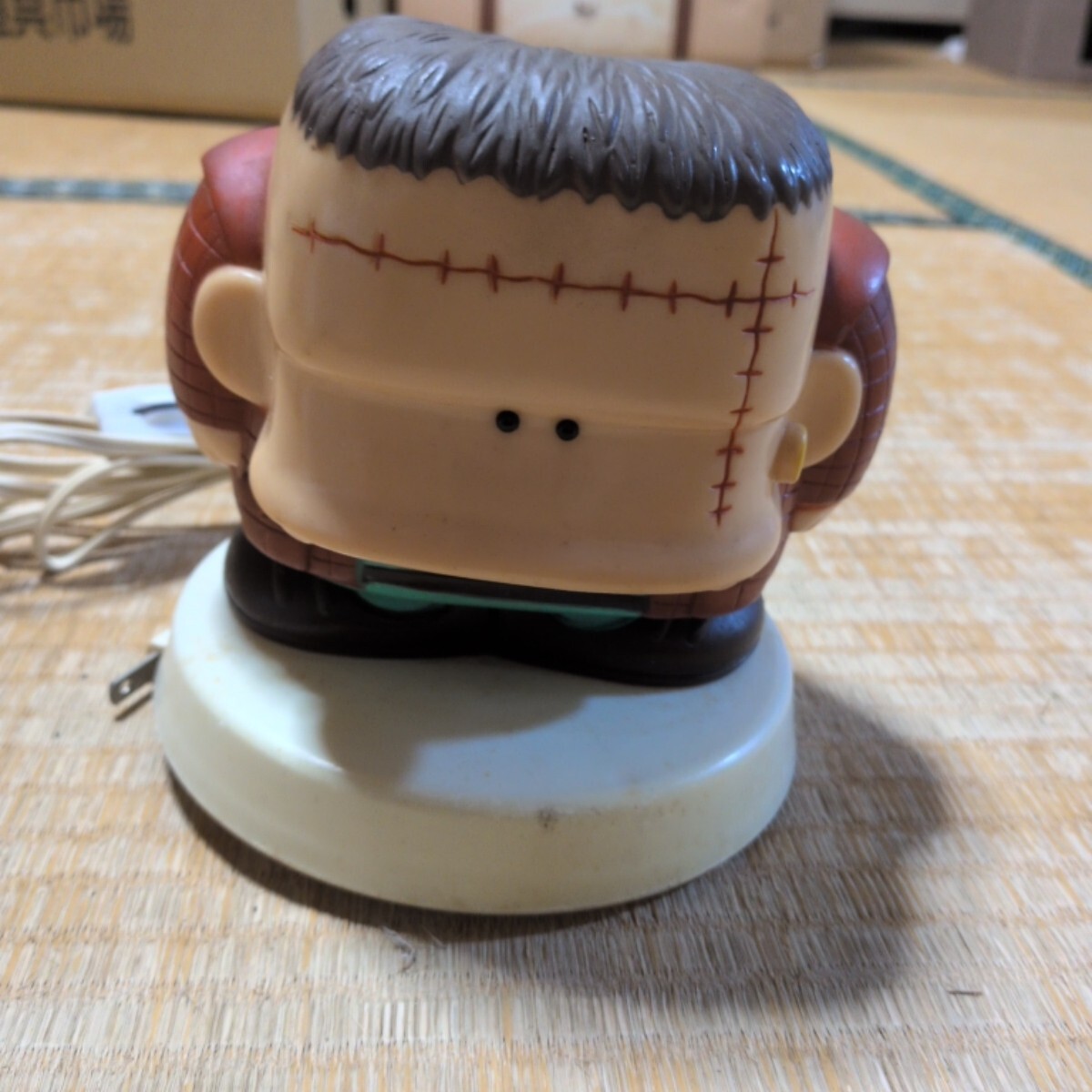 ヨネザワパーティールーム21 フランケンシュタイン　ランプ