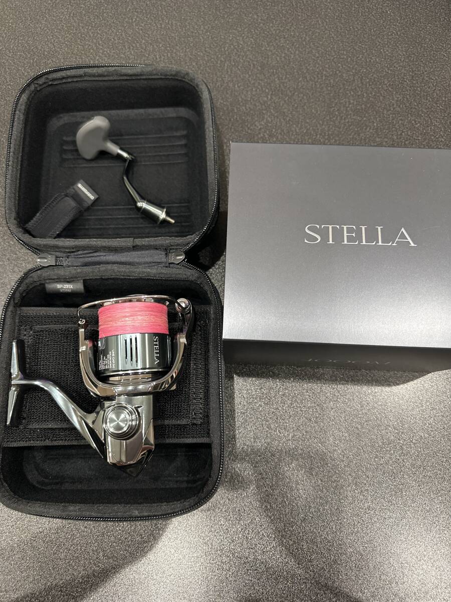 SHIMANO シマノ STELLA 22 ステラ 4000M スピニングリール 箱付き リールケース付き　美品　使用回数２回