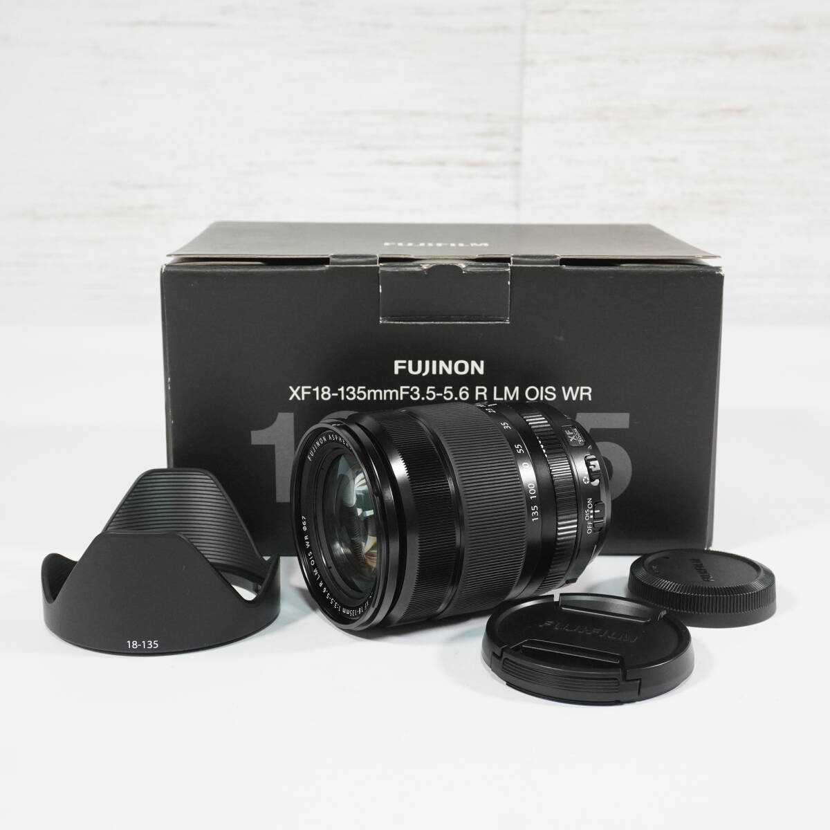 【ほぼ未使用品】FUJIFILM FUJINON XF 18-135mm F3.5-5.6 R LM OIS WR ズームレンズ 富士フィルム カメラレンズ