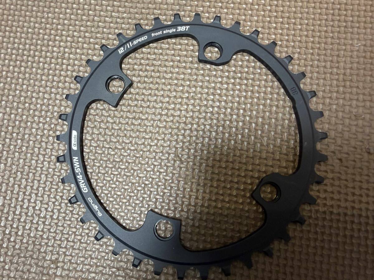 ★スギノ(Sugino) GRV4-SWN 38T 3/32 BLACK for Shimano 4アームクランク用(4 Bolts) チェーンリング★新品同様