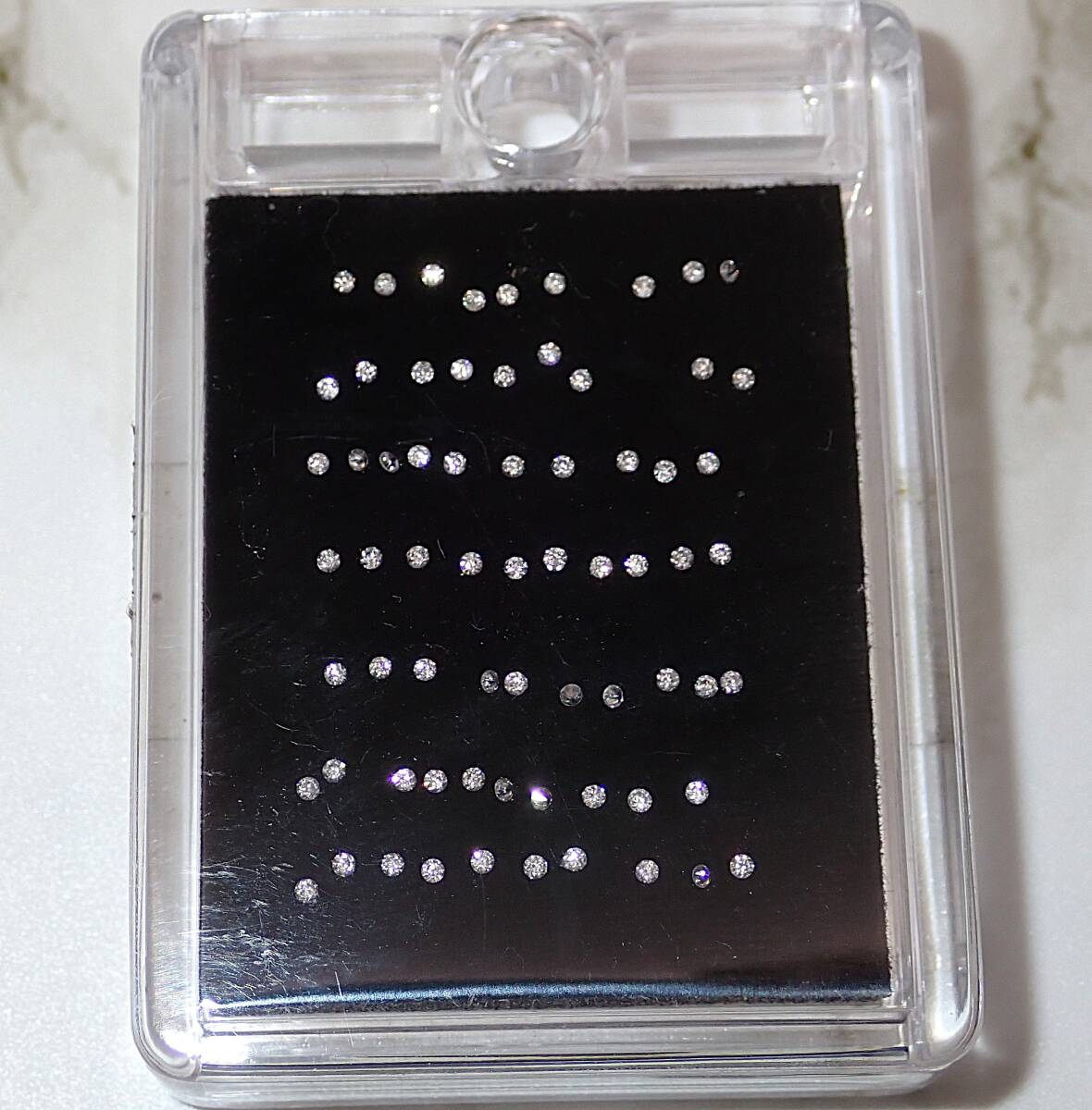 ☆天然ダイヤモンド　メレダイヤモンド　６８粒/計約0.4ct　ラウンドブリリアンカット 1.10ｍｍ　未使用品