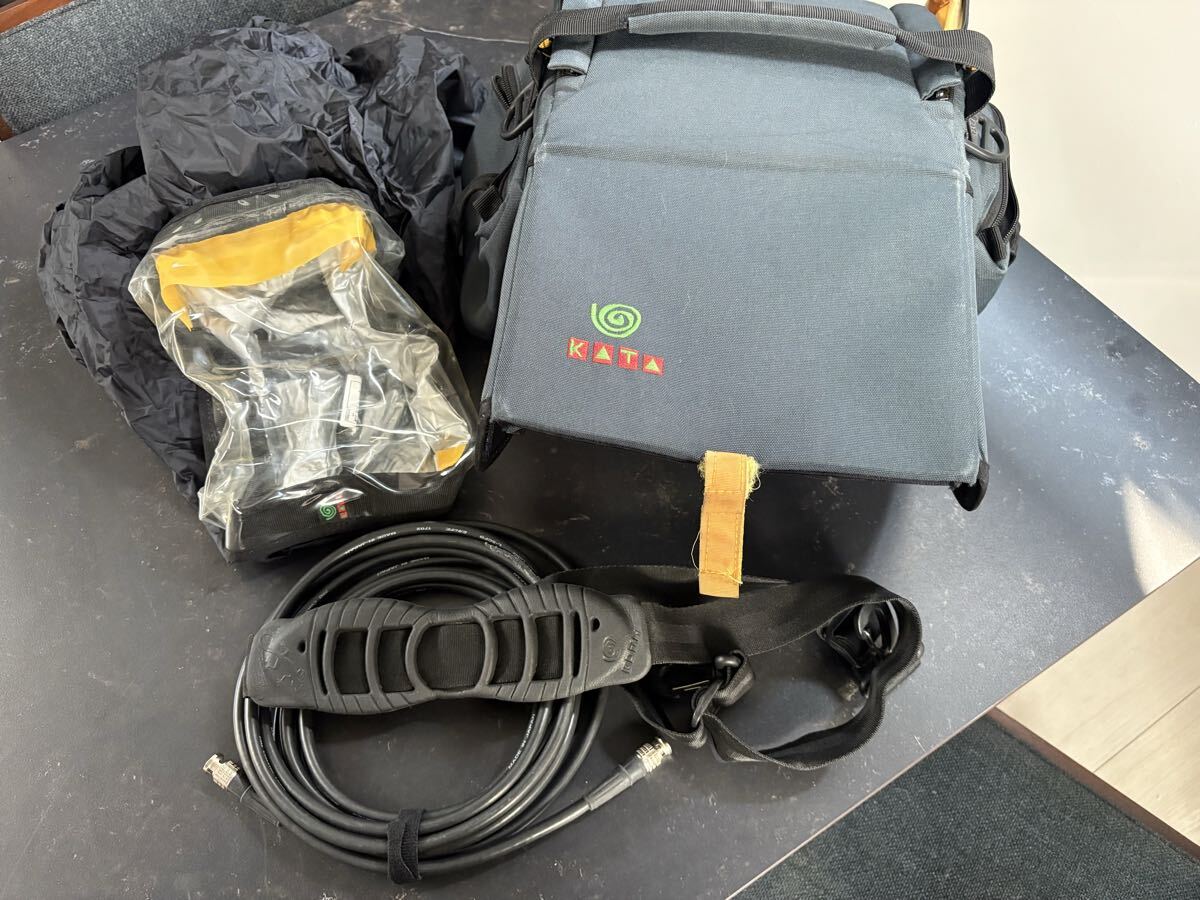 KATA専用ショルダーケースKATA/カタ KT VB-003/Kata Momo-3 Monitor Case