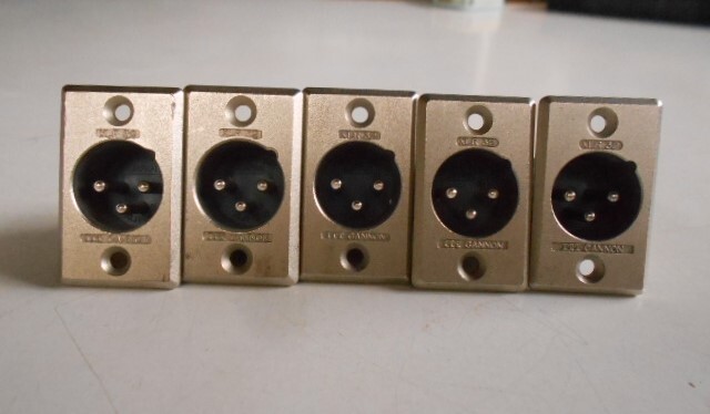 ★　 ITTキヤノン ＸＬＲ-３２ 　３ピン オス　レセプタクル 　２０mm(横幅)×３５(縦幅)×５個 　中古　 ★