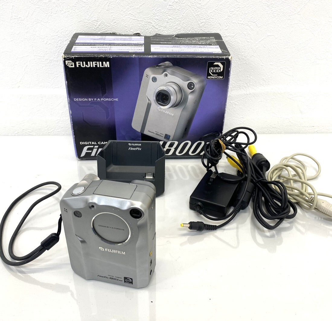 ※ FUJIFILM FinePix 4800Z デジタルカメラ 充電器 箱付き 通電確認OK(商品詳細確認要)【C5738】