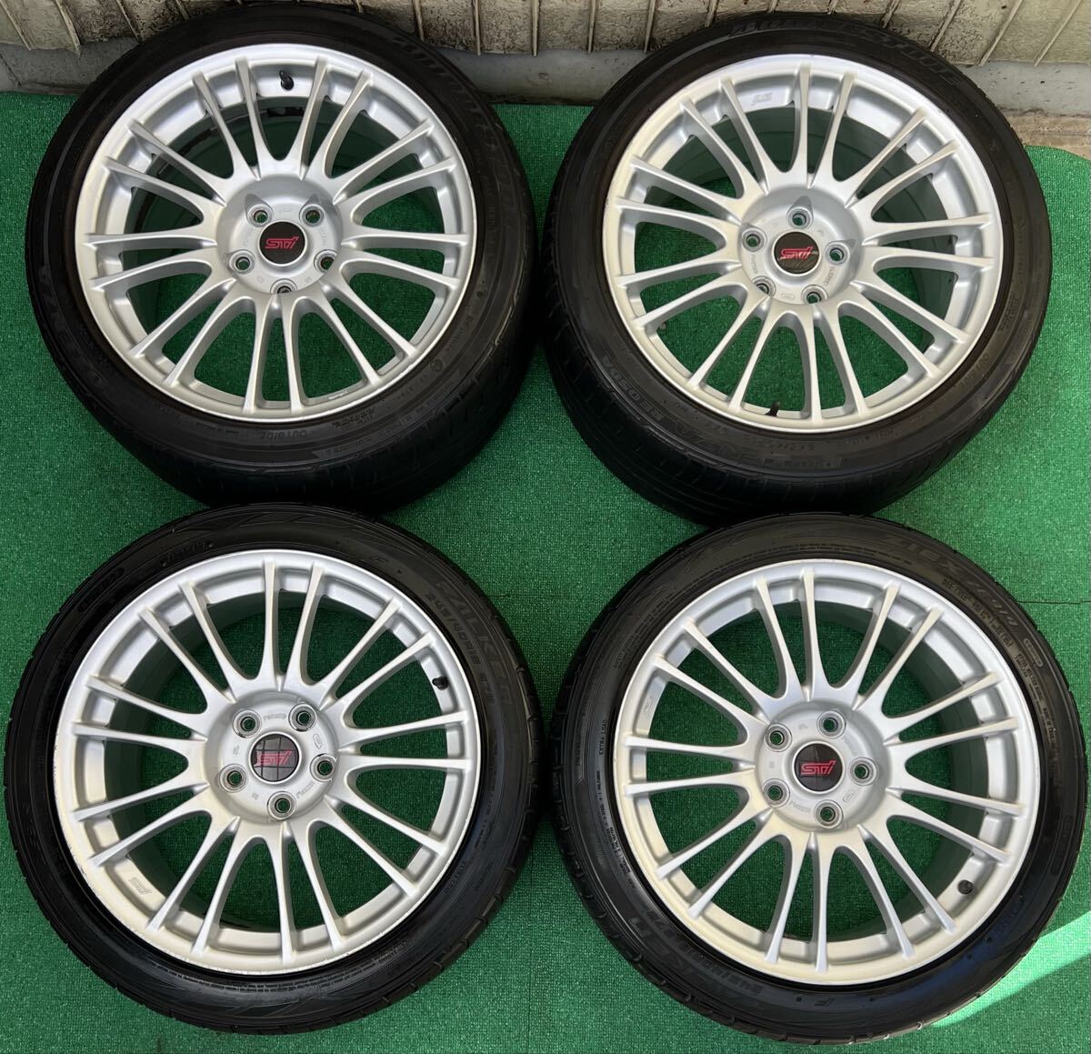希少！美品 スバル WRX STI純正 VAB/GVB/GRB 18インチタイヤ/ホイール4本 8.5J+55 5H PCD114.3 レヴォーグ/インプレッサ等 BRIDGESTONE製