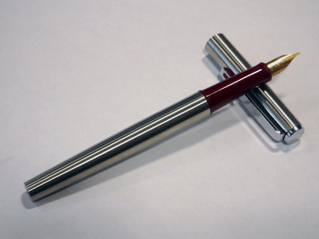 現状品 / SAILOR セーラー 万年筆 シルバー×ボルドー F-3 細字 文具 文房具 筆記用具