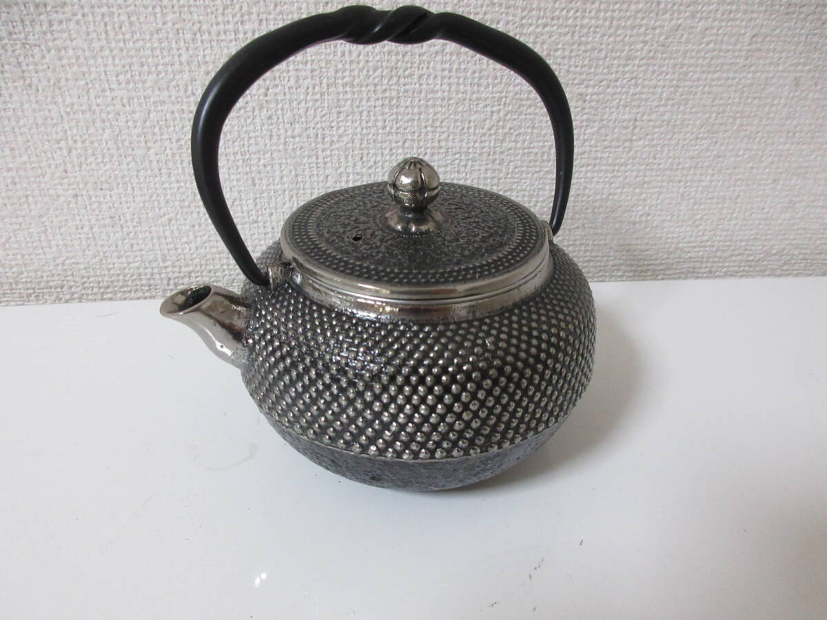 ② 南部鉄器 南部岩鋳 盛岡南部鉄器 昭和レトロ 丸あられ 鉄瓶 急須 伝統工芸品 鉄器 コレクション 激安1円スタート