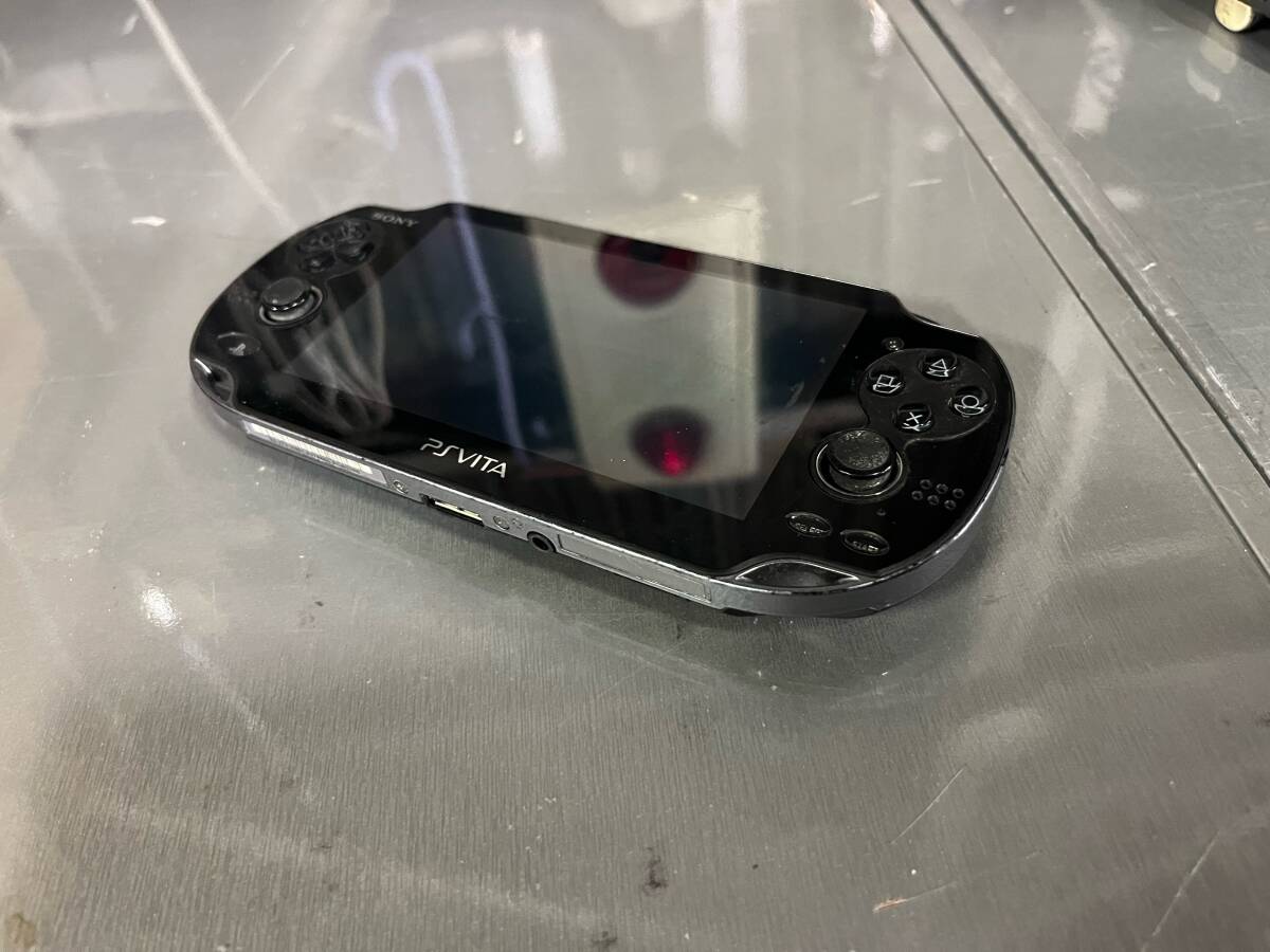 未確認▽SONY/ソニー PlayStation Vita本体　3G/Wi-Fiモデル「PCH-1100」