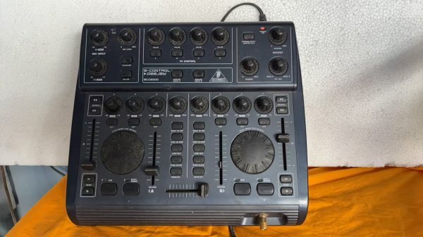 BEHRINGER B-CONTROL DEEJAY BCD2000 USB/MIDI DJコントローラー 通電確認済 ツマミ欠品の可能性あり 現状品 ジャンク / T260605-0006