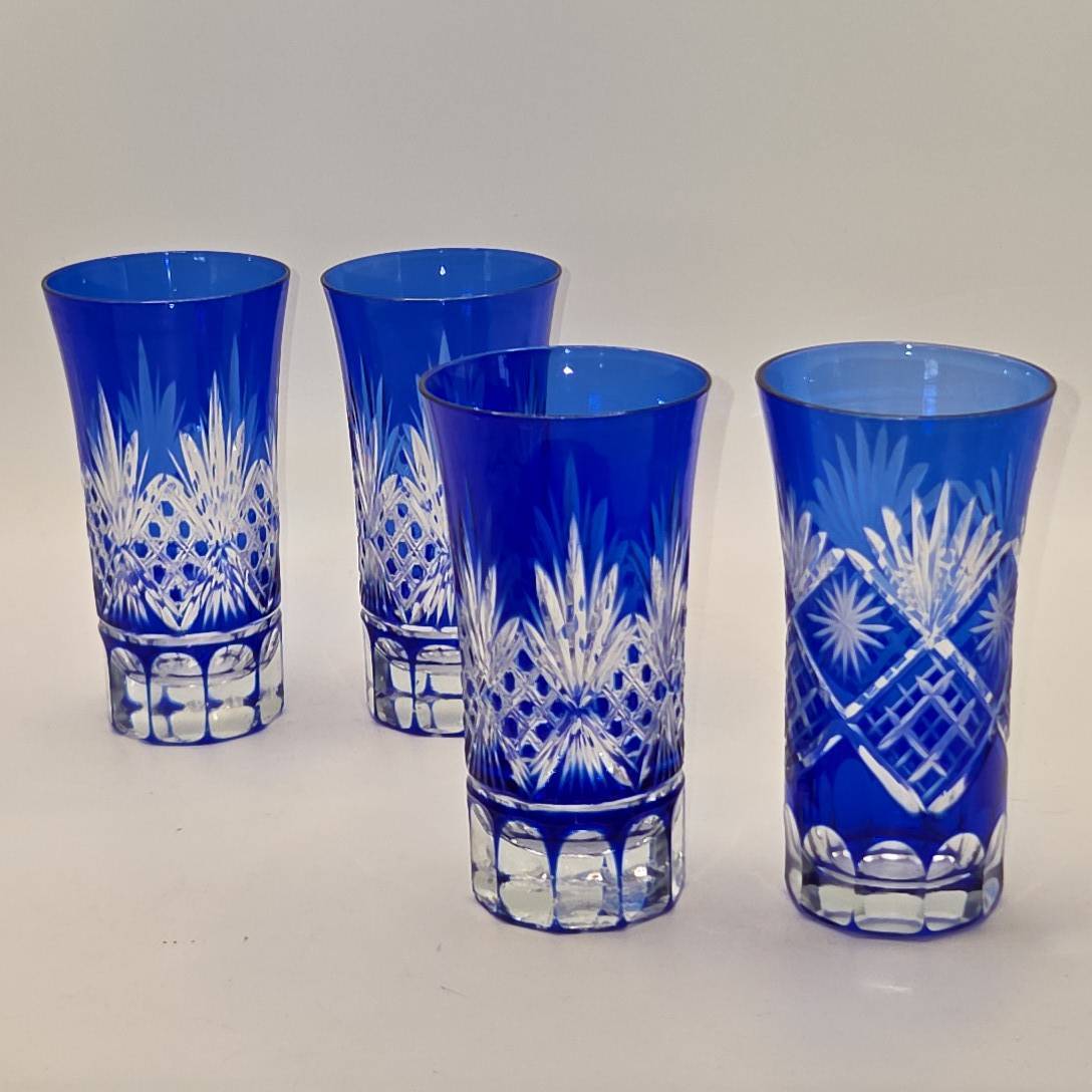 手造り 切子ガラス 一口ビールグラス 4客(1客柄違い)コバルトブルー 瑠璃色 ミニタンブラー 冷酒グラス 酒器 レトロ　カケあり B695