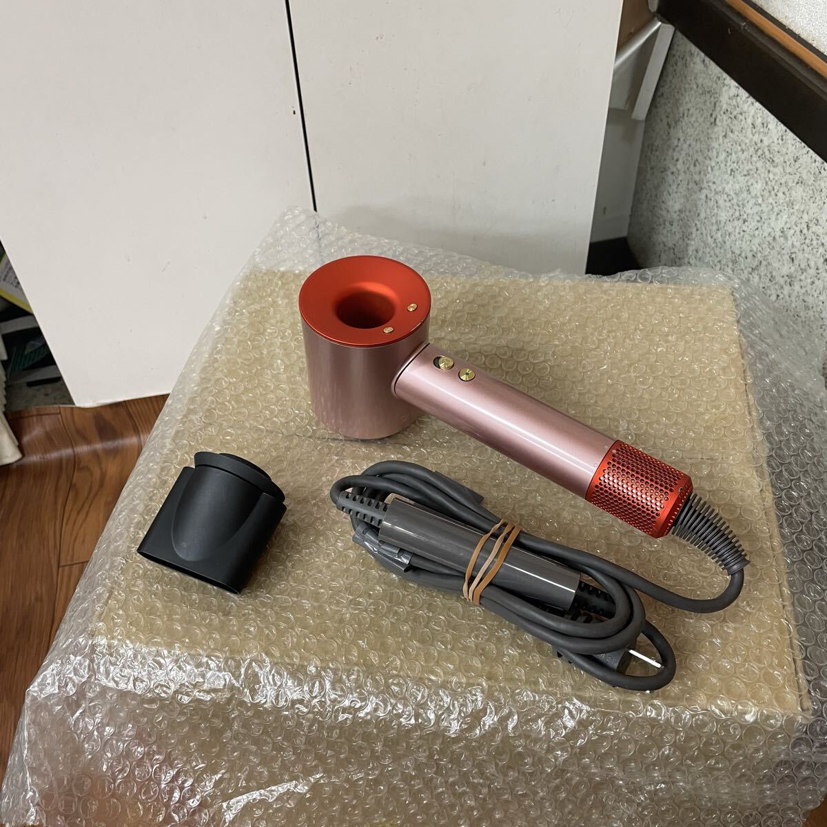 Dyson ダイソン Supersonic HD08 ヘアドライヤー動作品