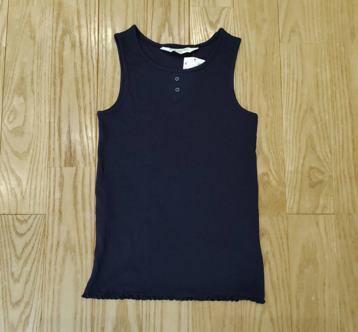 新品タグつき　H&M　キッズ　タンクトップ　135/140