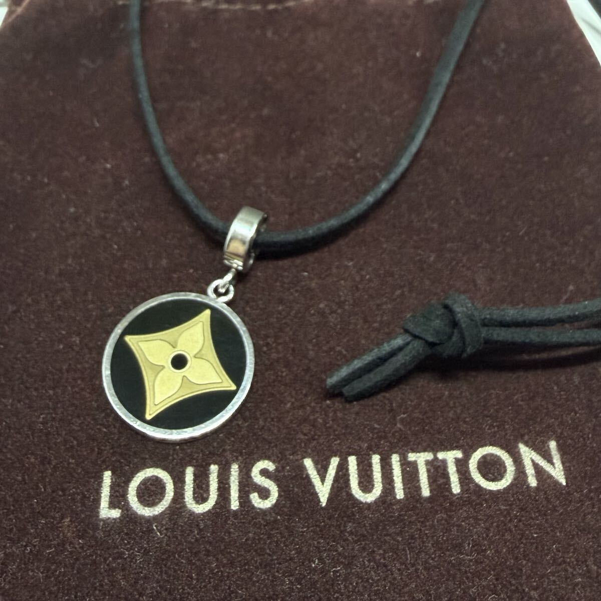 LOUIS VUITTON ルイヴィトン ネックレスチェーン サークル型LVロゴ印字チャーム