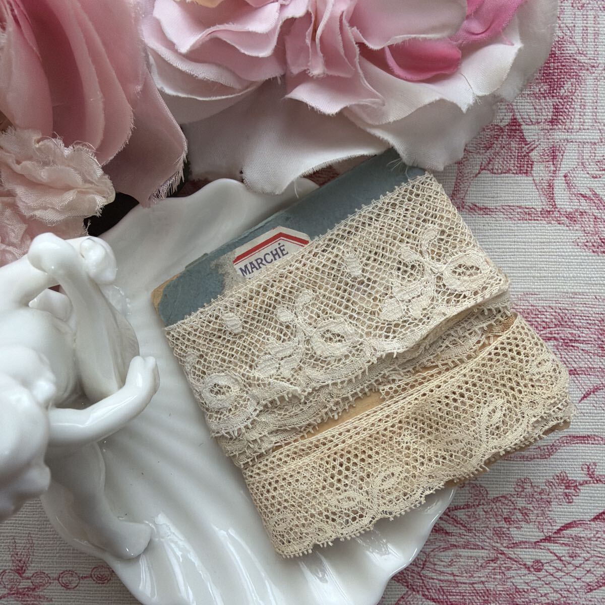 フランスアンティーク豪華！美しいチュール系細レース2点セット！未使用　スカラップ　刺繍　ロマンティック　ドール　ハンドメイド　素材